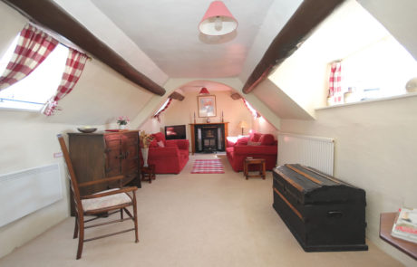 Housekeepers Cottage - Lounge